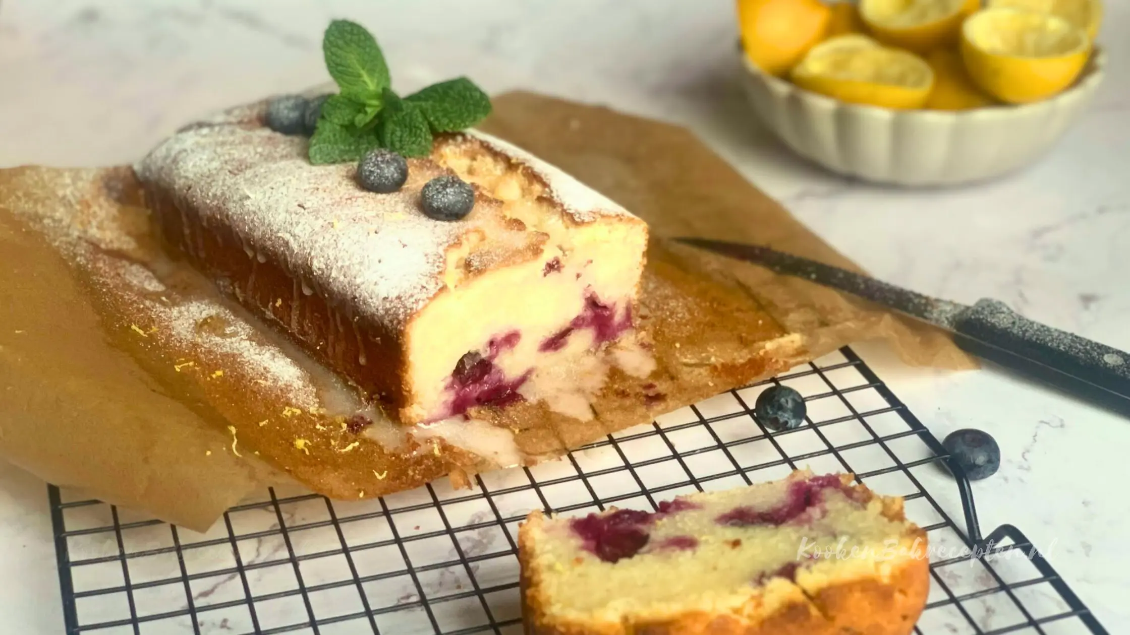 Heerlijke yoghurt blueberry citroen cake (1)