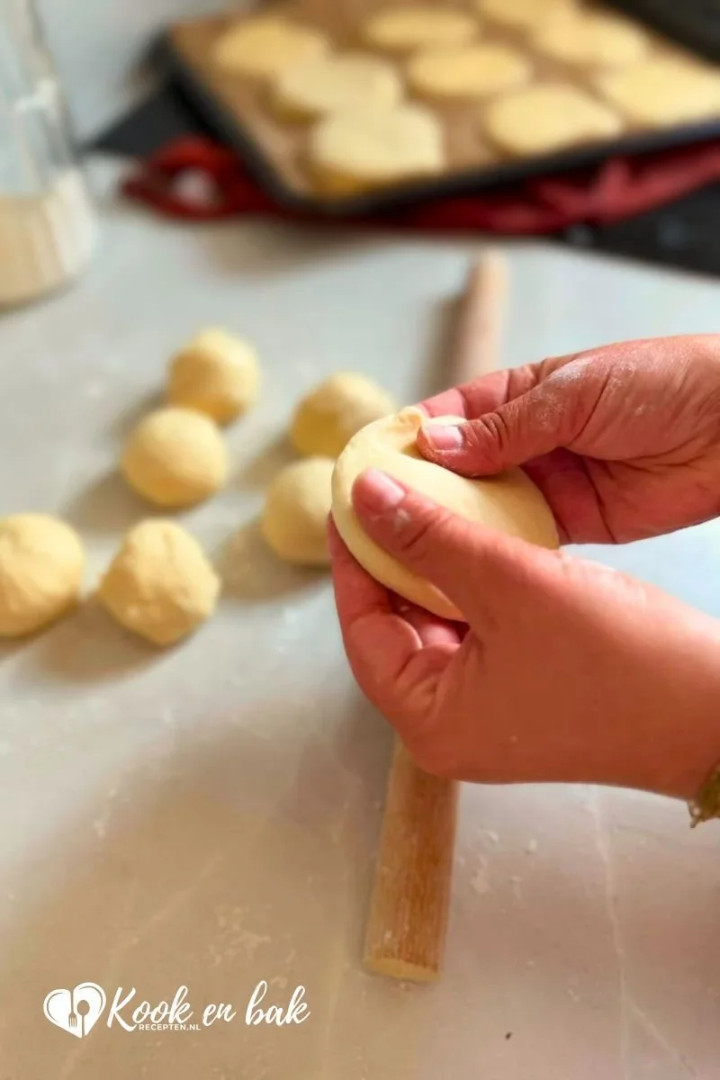 hamburgerbroodjes maken www.kookenbakrecepten.nl
