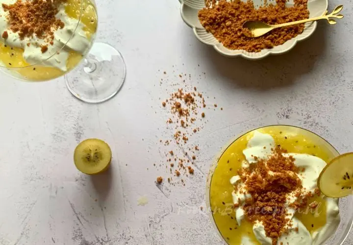 Griekse Yoghurt toetjes met kiwi