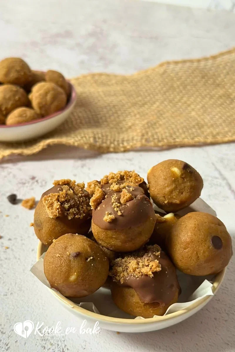 Cookie dough pepernoten